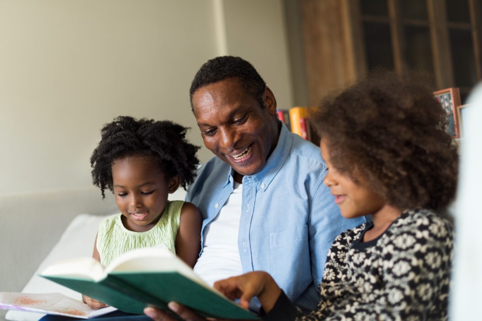 Tips for Parents to Make Reading Fun and Engaging